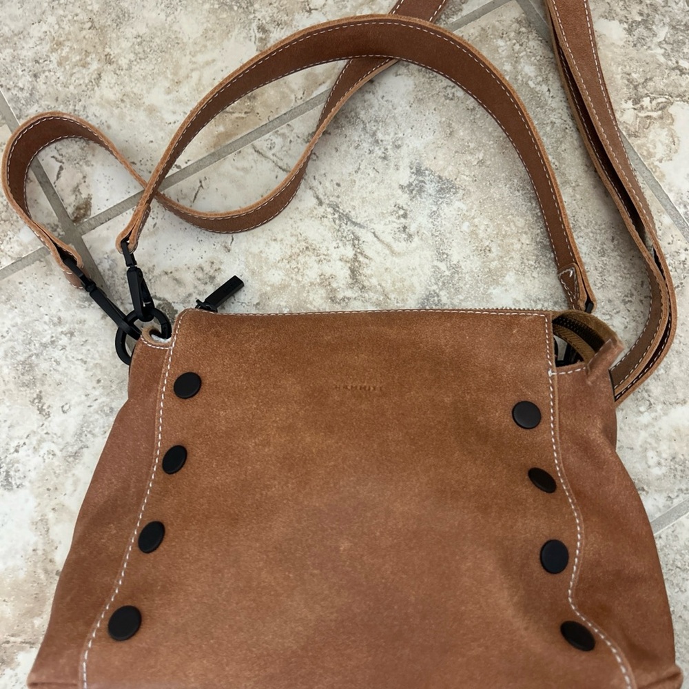 Hammitt Medium Bryant Tan Saddle Leather with Bronze Hardware - Picture 4 of 16